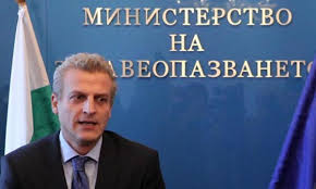 Пресцентър крие министър Москов от медиите
