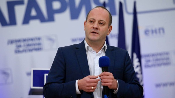 Радан Кънев предлага договор за нова република