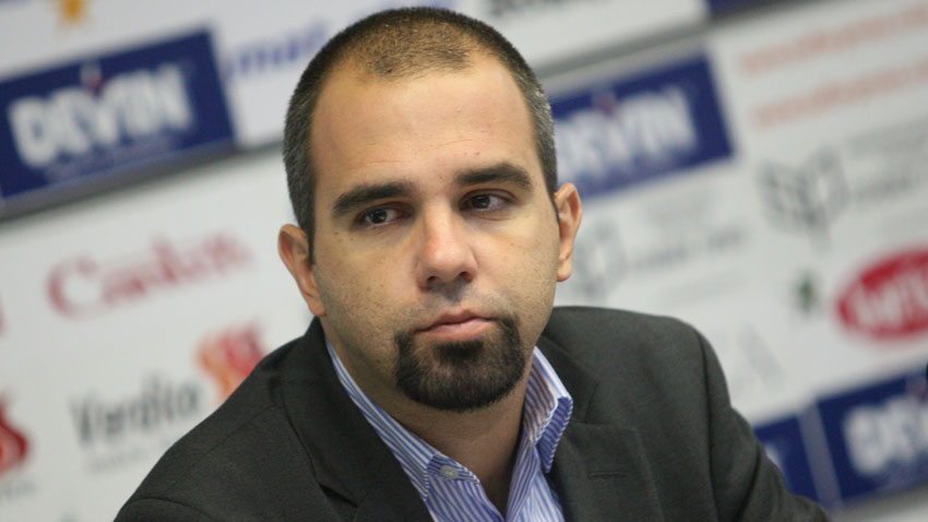 Първан Симеонов: Едно правителство ще бъде като агония