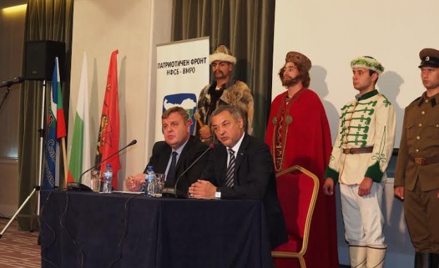Популистки времена