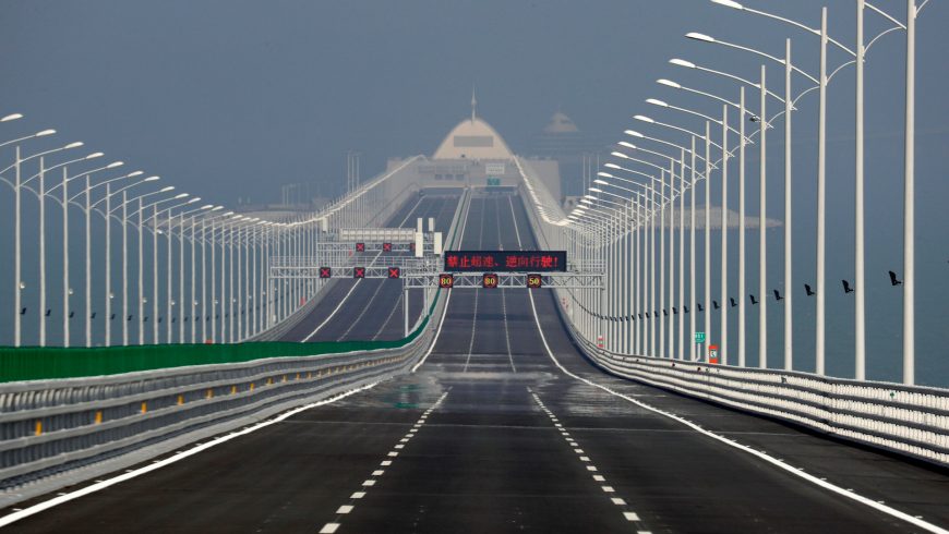 Китай пуска най-дългия морски мост в света – Hong Kong-Zhuhai-Macau Bridge