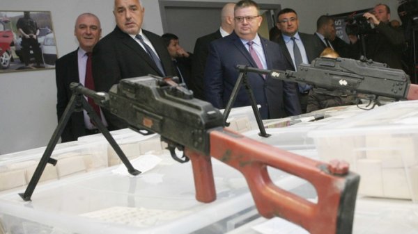Борисов, Цацаров, Гешев и Спиридонов се самопохвалиха с успешна акция срещу тероризма