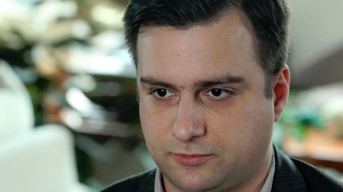 Все по-малко младежи искат да емигрират