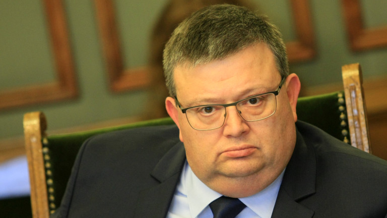Цацаров поиска възобновяване на делото „Чората“ от 2005 година
